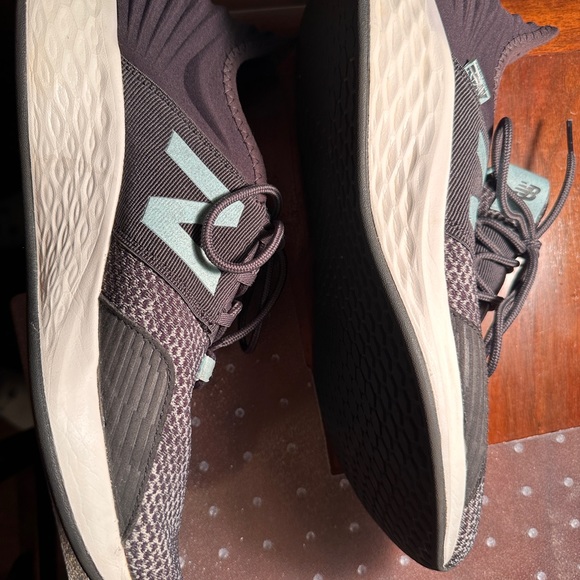 New Balance Shoes - Picture 4 of 4